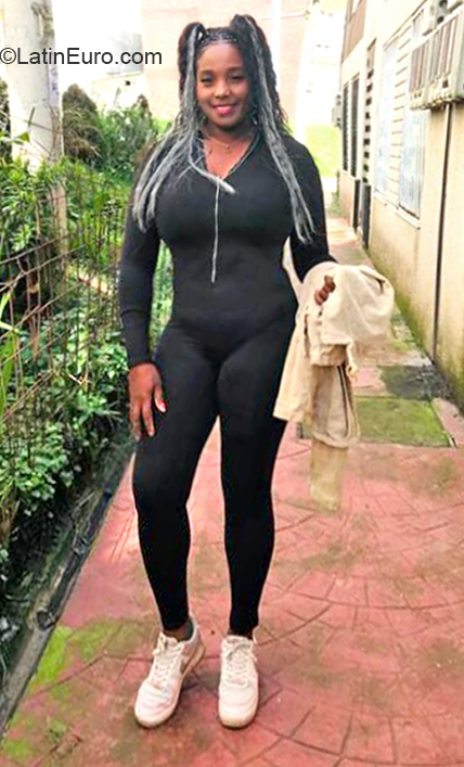 Date this voluptuous Ecuador girl Diana from Esmeraldas EC878