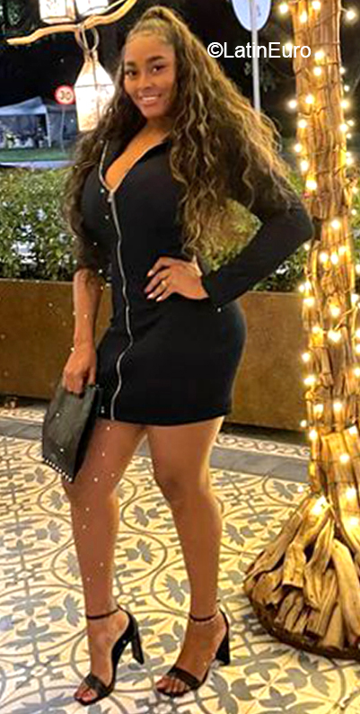 Date this sensual Colombia girl Isabela from Cali CO31142