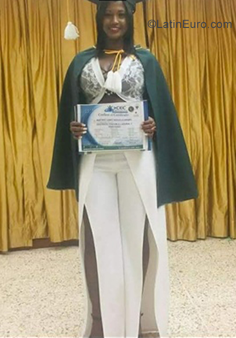 Date this charming Ecuador girl Girabel from Esmeraldas EC880