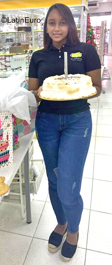 Date this young Dominican Republic girl Jazmin Reyes from Santo Domingo DO40475