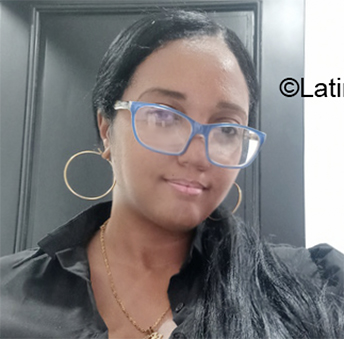 Date this hard body Dominican Republic girl Paola from Santo Domingo DO40503