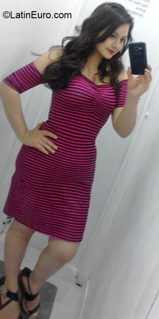 Date this fun Ecuador girl Celia from Quito EC901