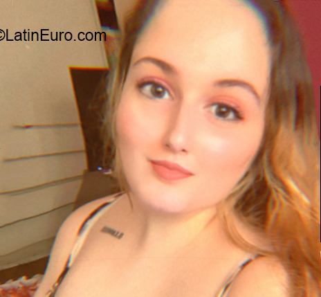 Date this attractive Uruguay girl Valentina from Montevideo UY87