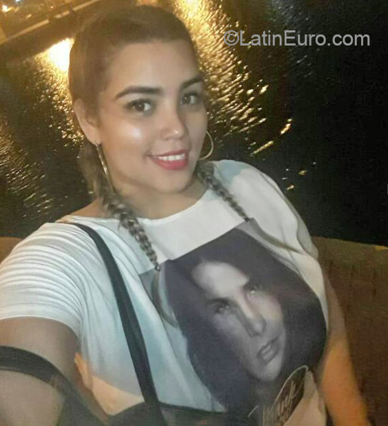 Date this charming Colombia girl Sofia from Cali CO31313