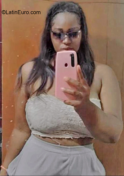 Date this sensual Colombia girl Maira from Medellin CO31576