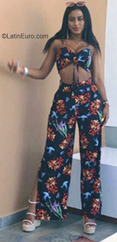 Date this pretty Colombia girl Johana from Pereira CO31400
