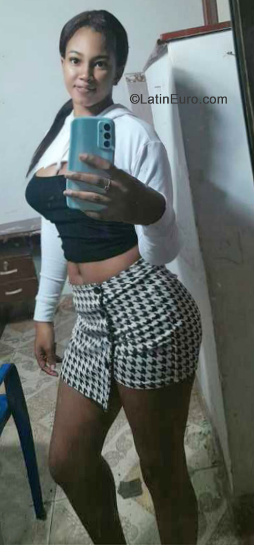 Date this sultry Colombia girl Diana graciela from Cali CO31404