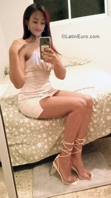 Date this funny Dominican Republic girl Unica from Santiago De Los Caballeros DO40643
