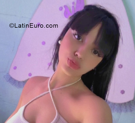 Date this charming Uruguay girl Abi from Montevideo UY88
