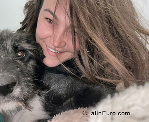 Date this lovely Romania girl Adina from Focsani RO85
