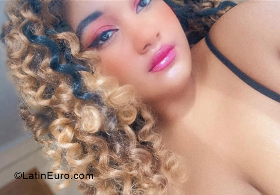 Date this delightful Spain girl Galilea Walter from Valencia ES697