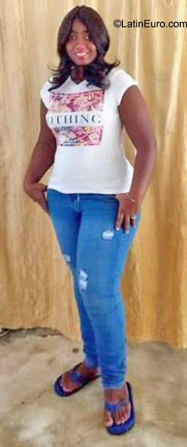 Date this beautiful Colombia girl Andrea from Cali CO31529
