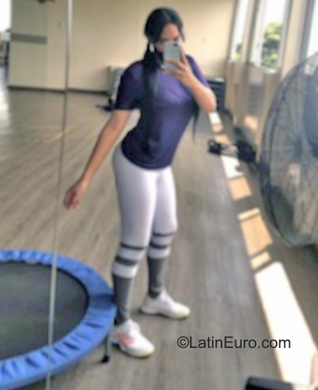 Date this good-looking Colombia girl Patricia from Cali CO31561