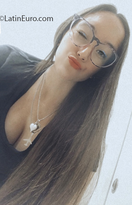 Date this voluptuous Spain girl Gisele from Islas Baleares ES705