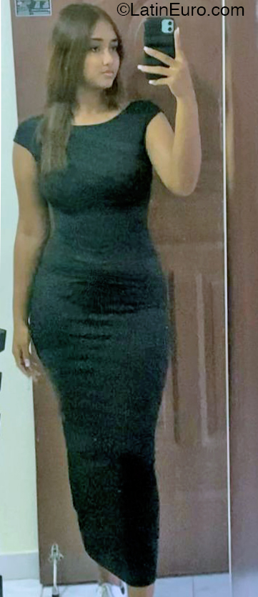 Date this good-looking Dominican Republic girl Alia from Distrito Nacional DO43194