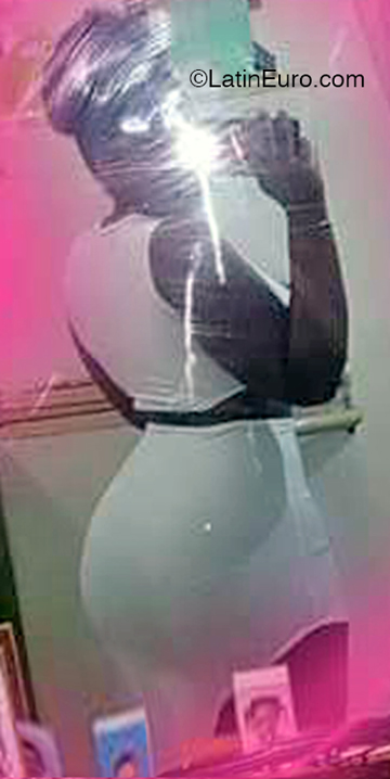Date this good-looking Dominican Republic girl Nathalia from Santo Domingo DO44004