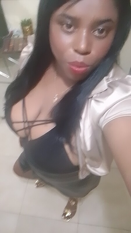 Date this stunning Dominican Republic girl Vilda from Santo Domingo DO44118