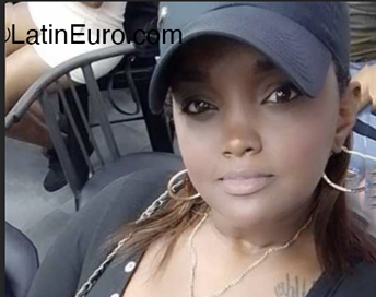 Date this good-looking Dominican Republic girl Ysis from Santo Domingo DO44794