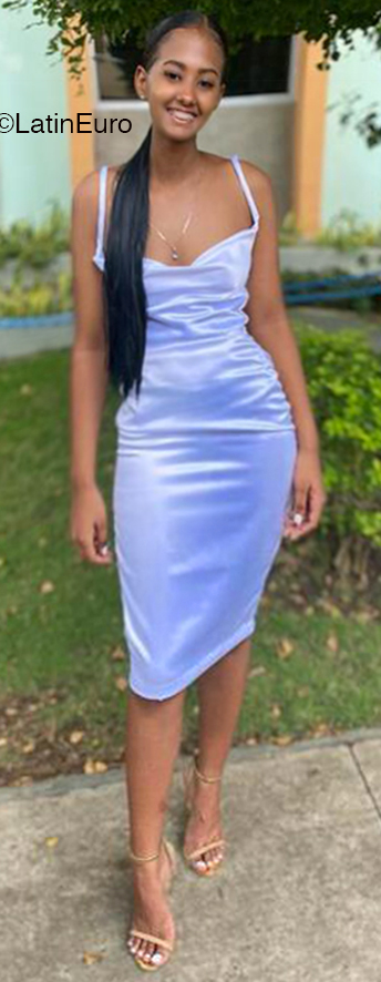 Date this delightful Dominican Republic girl Brey from Santo Domingo DO45035