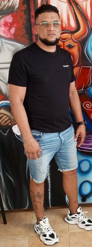 Date this beautiful Dominican Republic man Hnr from La Romana DO45043