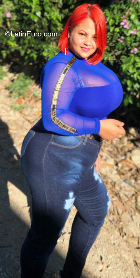 Date this athletic Dominican Republic girl Rafelinala from Santiago DO45053