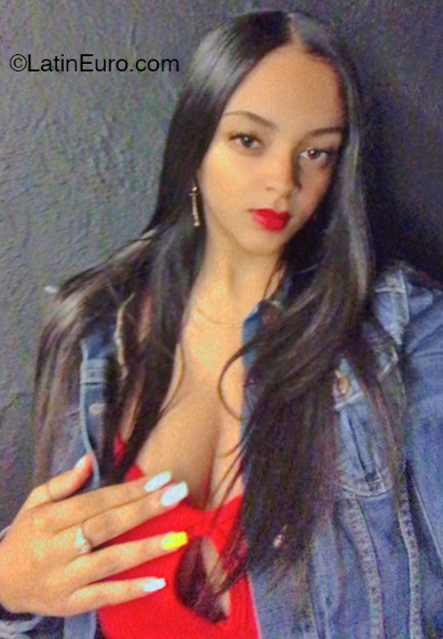 Date this delightful Dominican Republic girl Camila janelys from Santo Domingo DO45297