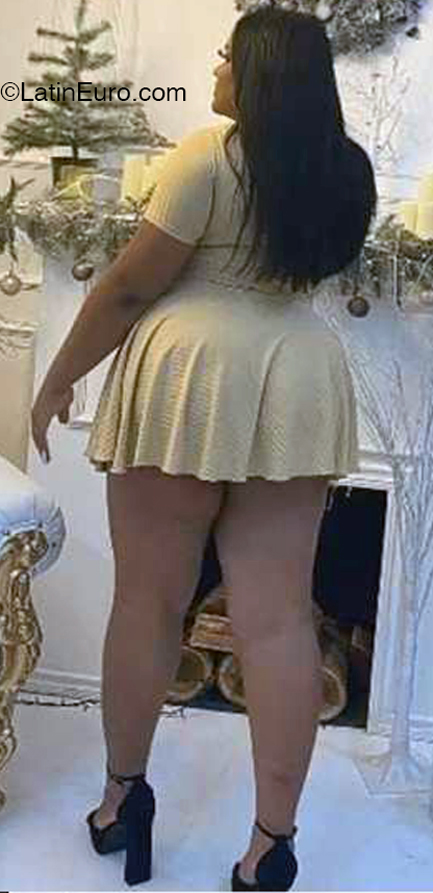 Date this cute Dominican Republic girl Berenice from Santo Domingo DO45313
