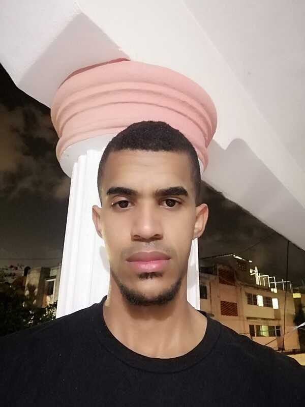 Date this nice looking United States man Joan from New York US22618