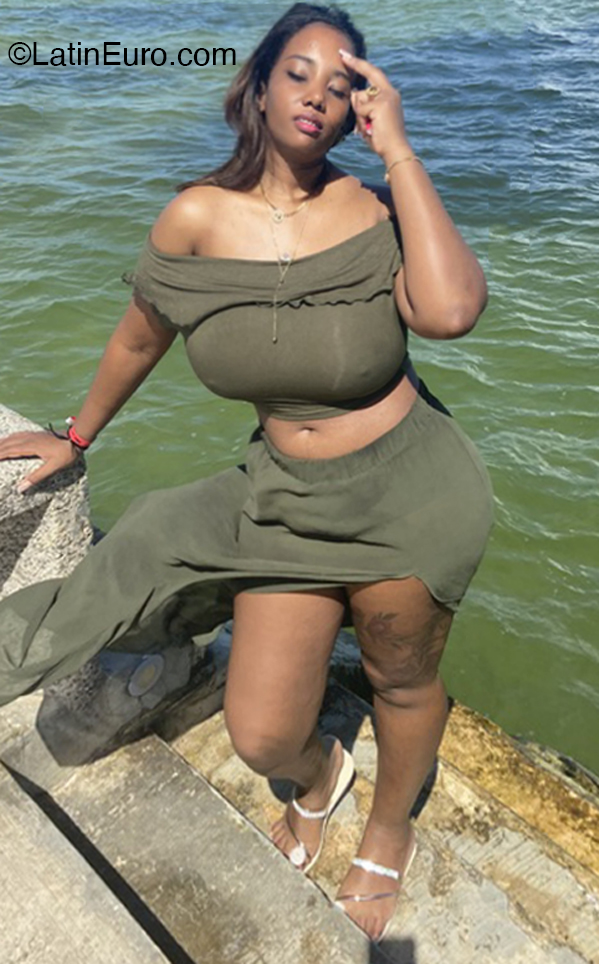 Date this attractive Dominican Republic girl Marleny from Santo Dominigo DO46695