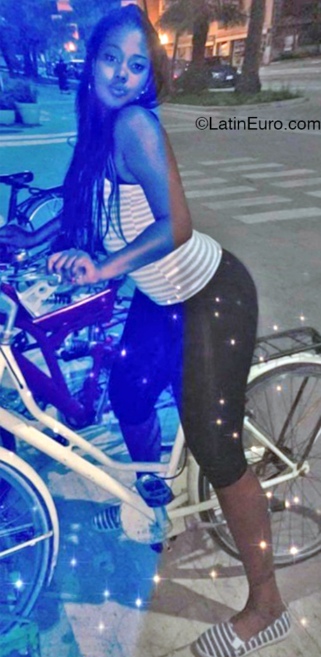 Date this fun Dominican Republic girl ANA from Boca Chica DO47739
