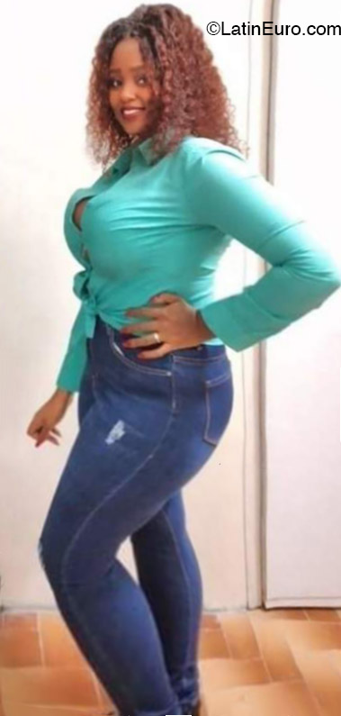 Date this georgeous Guadeloupe girl Diana from Le Gosier GP26