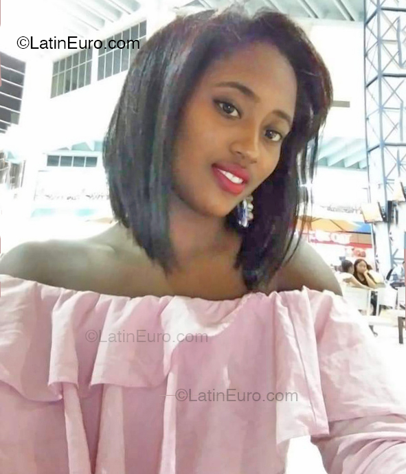 Date this funny Dominican Republic girl Sol from Dajabon DO52332