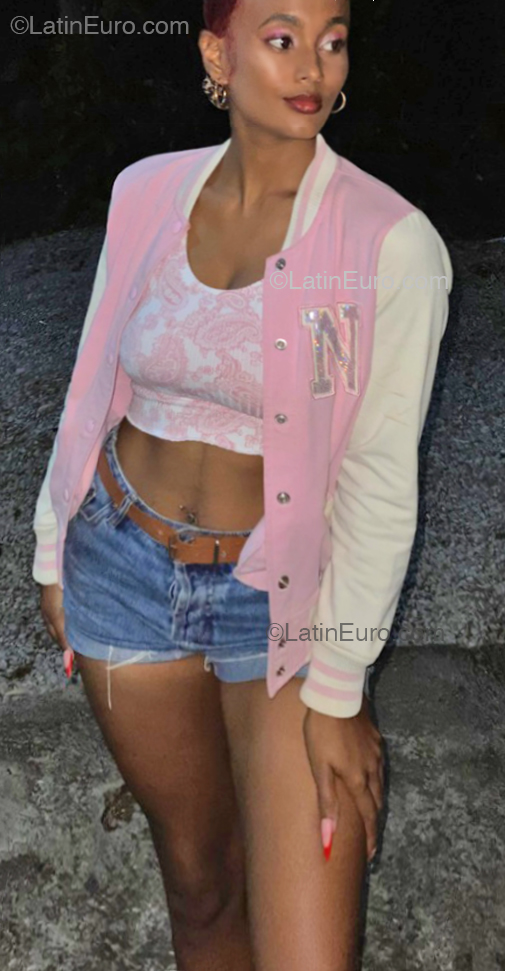 Date this stunning Dominican Republic girl Rosali from Santo Domingo DO52725