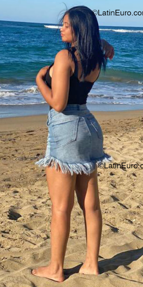 Date this exotic Dominican Republic girl Areysi from Nagua DO52842