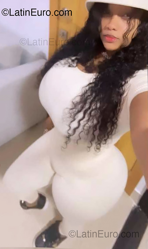 Date this passionate Dominican Republic girl Lirs from Santo Domingo DO53250