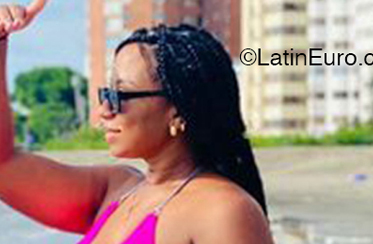 Date this foxy Colombia girl Laura from Cartagena CO33542