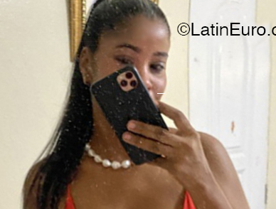 Date this athletic Dominican Republic girl Julieta from Santo Domingo DO53731