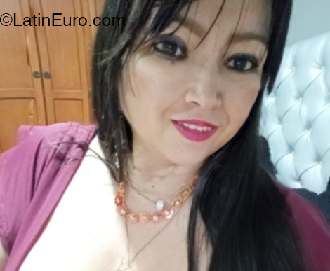 Date this pretty Colombia girl Sandra from Manizales CO33172