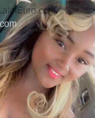 Date this happy Dominican Republic girl Luz from Santo Domingo DO53935