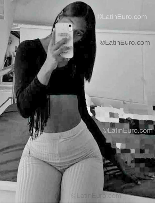 Date this beautiful Dominican Republic girl Le from Santo Domingo DO54037