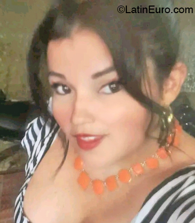 Date this nice looking Colombia girl Mara from Sincelejo CO33197