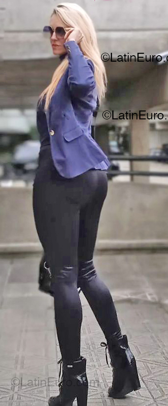 Date this cute Brazil girl Daniela from Florianapolis BR12328