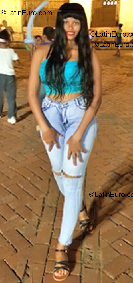 Date this exotic Dominican Republic girl Amaya from Santo Domingo DO54450