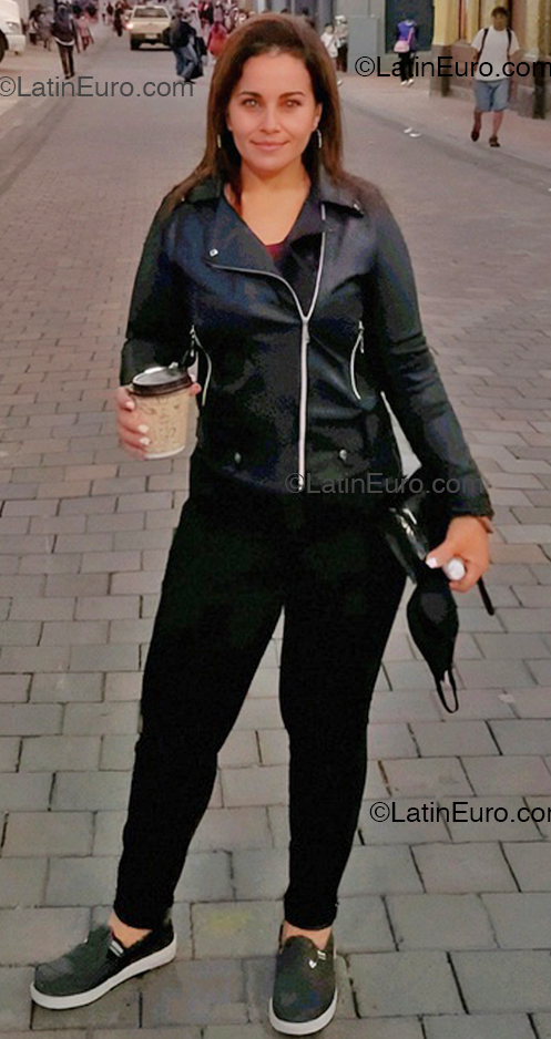 Date this cute Ecuador girl Ivonne from Portoviejo EC1090