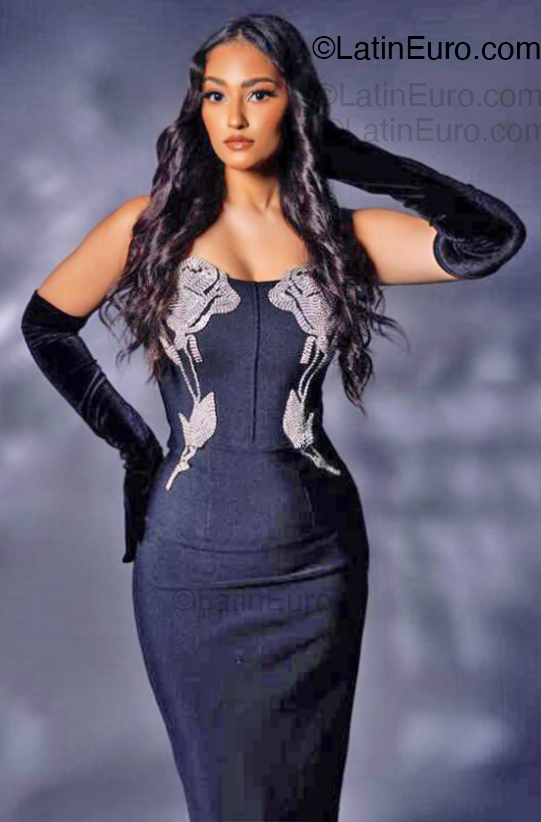 Date this exotic Dominican Republic girl LisMari from Santo Domingo DO54518