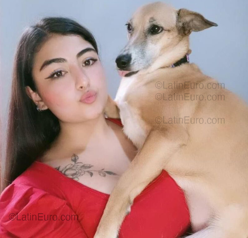 Date this cute Colombia girl Maria from Bogota CO33262