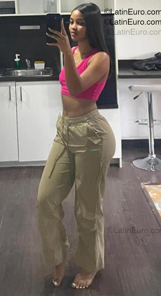 Date this gorgeous Dominican Republic girl Greisha from Dajabon DO54642