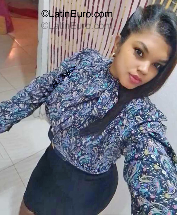 Date this beautiful Dominican Republic girl Melissa from Santo Domingo DO54679