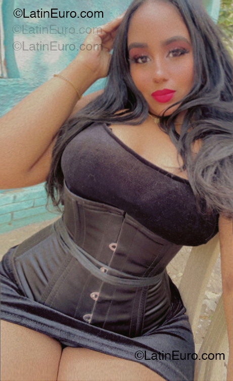 Date this beautiful Dominican Republic girl Estrella from Estrella DO54938