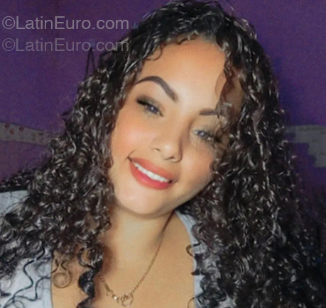 Date this passionate Venezuela girl Maria from Venezuela VE5271
